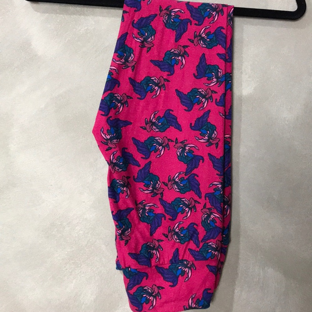 Beta fish leggings